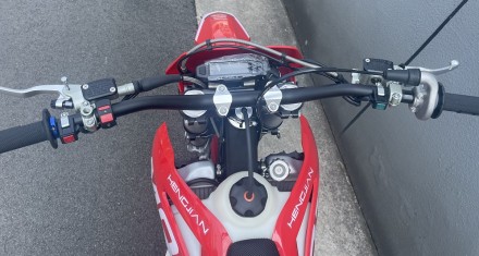 Мотоцикл спортивный внедорожный / HJ Z300 без линка