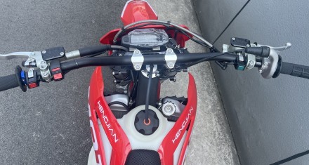 Мотоцикл спортивный внедорожный / HJ Z300 с линком